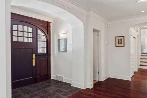 2210 12 Street Sw, Calgary, AB - Indoor Photo Showing Other Room