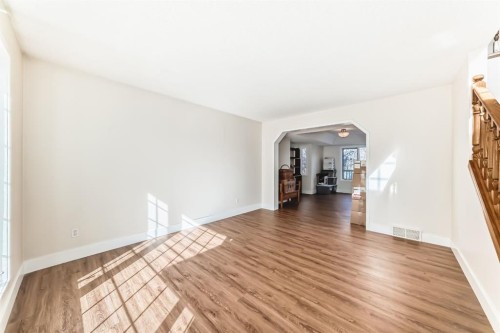 320 Sunmills Drive Se, Calgary, AB - Indoor