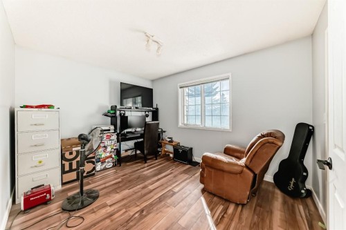 320 Sunmills Drive Se, Calgary, AB - Indoor