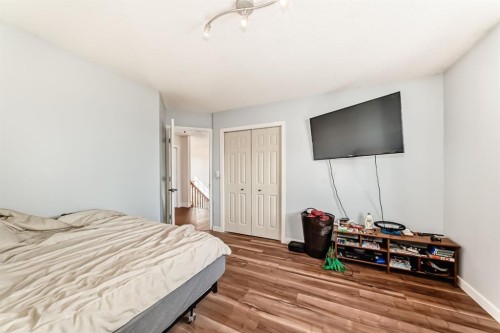 320 Sunmills Drive Se, Calgary, AB - Indoor Photo Showing Bedroom