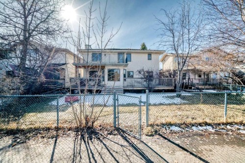 320 Sunmills Drive Se, Calgary, AB - Outdoor