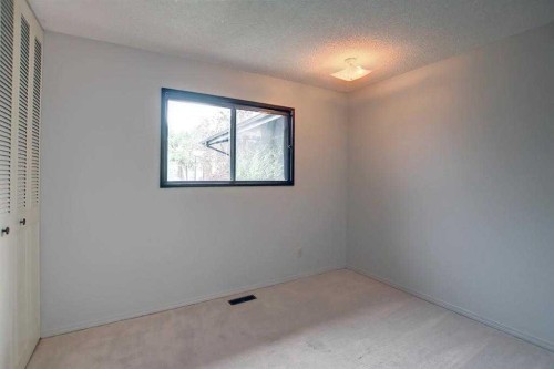 3 Berwick Crescent Nw, Calgary, AB 