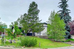 3 Berwick Crescent NW Calgary, AB T3K 1P7