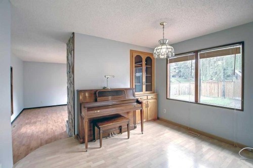 3 Berwick Crescent Nw, Calgary, AB 