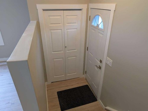 528 Queensland Place Se, Calgary, AB - Indoor Photo Showing Other Room