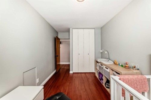 8043 Elbow Drive Sw, Calgary, AB - Indoor