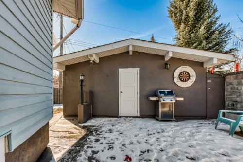 8043 Elbow Drive Sw, Calgary, AB - Outdoor With Exterior