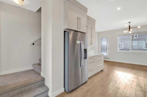 6323 128 Avenue Ne, Calgary, AB - Indoor Photo Showing Other Room
