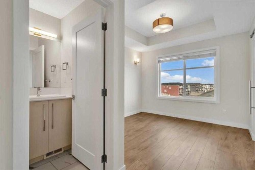 6323 128 Avenue Ne, Calgary, AB - Indoor Photo Showing Other Room