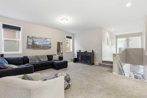10 Riviera Place, Cochrane, AB - Indoor Photo Showing Living Room