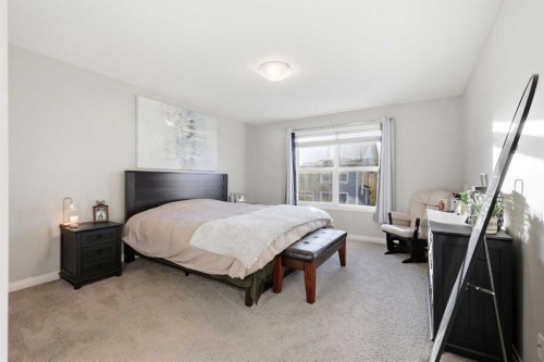 10 Riviera Place, Cochrane, AB - Indoor Photo Showing Bedroom