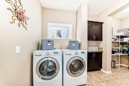 301 Kincora Glen Rise Nw, Calgary, AB - Indoor Photo Showing Laundry Room