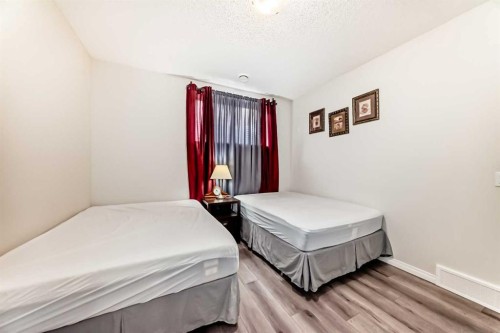217 Masters Road Se, Calgary, AB - Indoor Photo Showing Bedroom