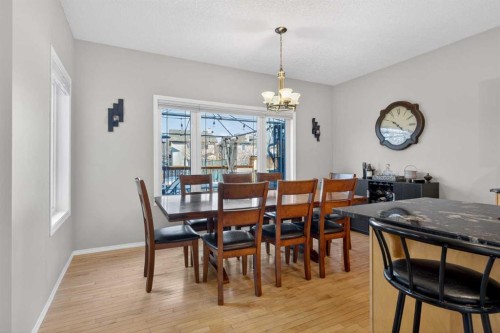 389 Elgin Way Se, Calgary, AB - Indoor Photo Showing Dining Room