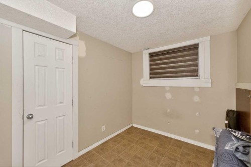 246 Saddlebrook Way Ne, Calgary, AB - Indoor Photo Showing Other Room