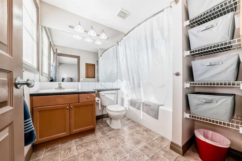 35 Tucker Circle, Okotoks, AB - Indoor Photo Showing Bathroom