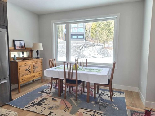 39 Kananaskis Way, Coleman, AB - Indoor Photo Showing Dining Room