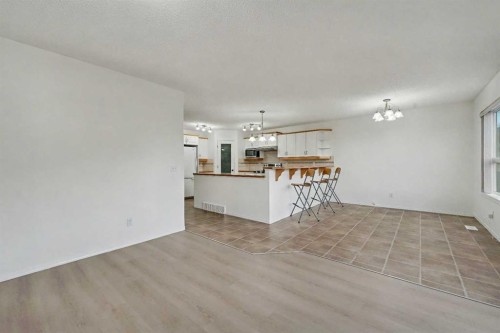 12 Tarawood Grove Ne, Calgary, AB - Indoor