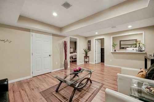 12 Tarawood Grove Ne, Calgary, AB - Indoor