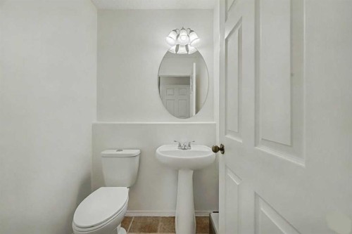 12 Tarawood Grove Ne, Calgary, AB - Indoor Photo Showing Bathroom