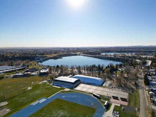 2004 51 Avenue Sw, Calgary, AB - Outdoor With View