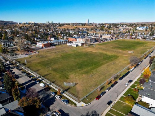 2004 51 Avenue Sw, Calgary, AB - Outdoor With View