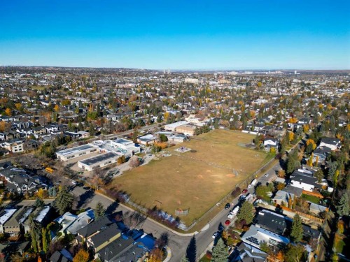 2004 51 Avenue Sw, Calgary, AB - Outdoor With View