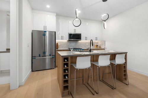 3719 14A Street Sw, Calgary, AB - Indoor Photo Showing Kitchen With Stainless Steel Kitchen With Upgraded Kitchen