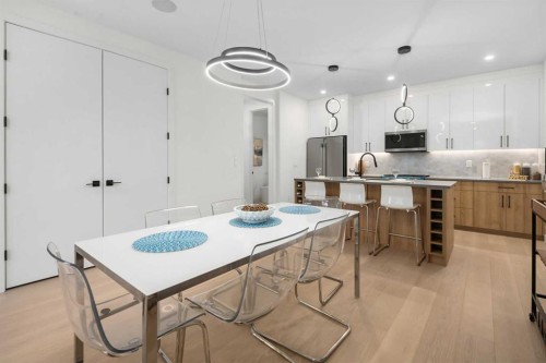 3719 14A Street Sw, Calgary, AB - Indoor Photo Showing Other Room