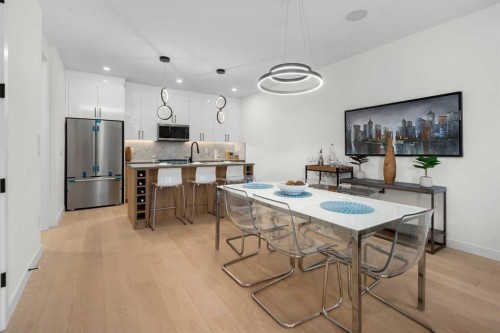 3719 14A Street Sw, Calgary, AB - Indoor