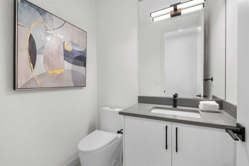 3719 14A Street Sw, Calgary, AB - Indoor Photo Showing Bathroom