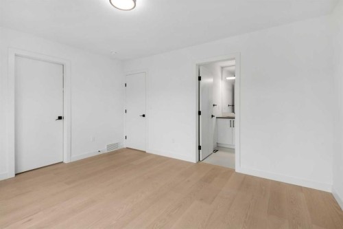 3719 14A Street Sw, Calgary, AB - Indoor Photo Showing Other Room