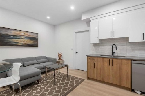 3719 14A Street Sw, Calgary, AB - Indoor