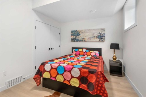 3719 14A Street Sw, Calgary, AB - Indoor Photo Showing Bedroom