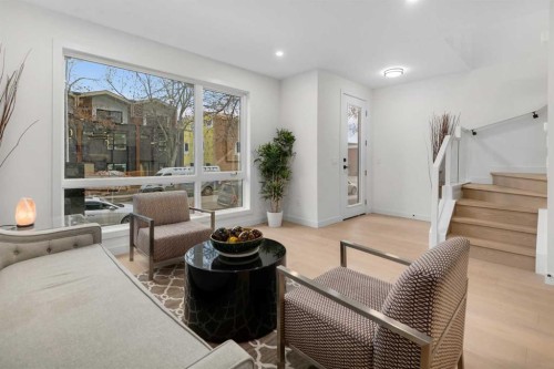 3719 14A Street Sw, Calgary, AB - Indoor