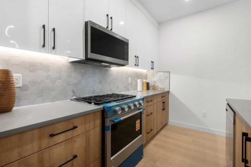 3719 14A Street Sw, Calgary, AB - Indoor Photo Showing Kitchen With Upgraded Kitchen