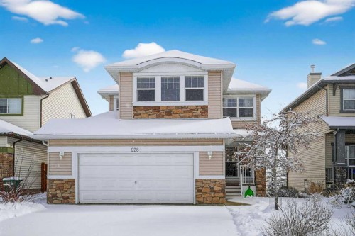 228 Westmount Crescent  Okotoks, AB T1S 2J2