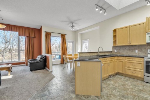 151 Hawkmere View, Chestermere, AB - Indoor Photo Showing Kitchen