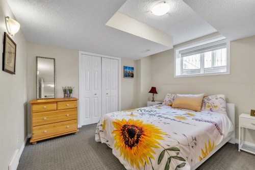 151 Hawkmere View, Chestermere, AB - Indoor Photo Showing Bedroom