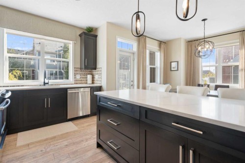 263 Mahogany Way Se, Calgary, AB - Indoor Photo Showing Kitchen
