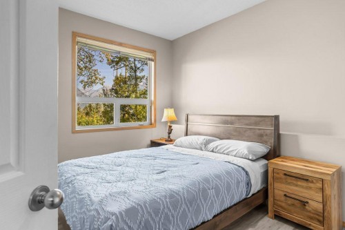 808 Lawrence Grassi Ridge, Canmore, AB - Indoor Photo Showing Bedroom