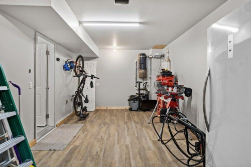 808 Lawrence Grassi Ridge, Canmore, AB - Indoor