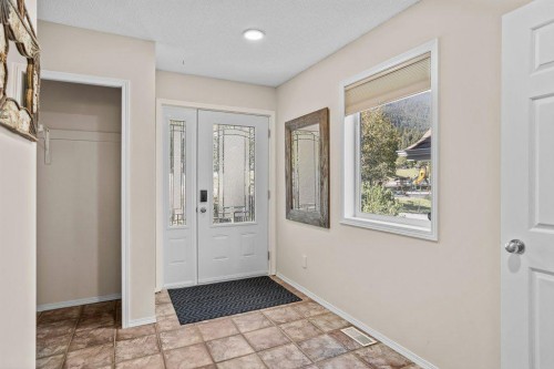 808 Lawrence Grassi Ridge, Canmore, AB - Indoor Photo Showing Other Room