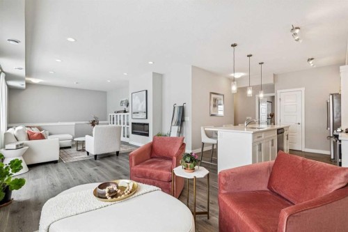 718 Cranbrook Walk Se, Calgary, AB - Indoor Photo Showing Living Room