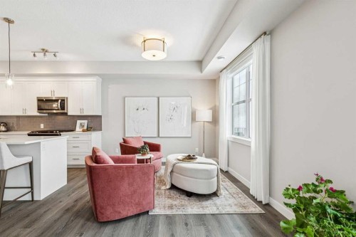 718 Cranbrook Walk Se, Calgary, AB - Indoor Photo Showing Kitchen
