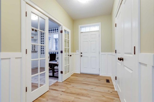 153 Cranridge Terrace Se, Calgary, AB - Indoor Photo Showing Other Room