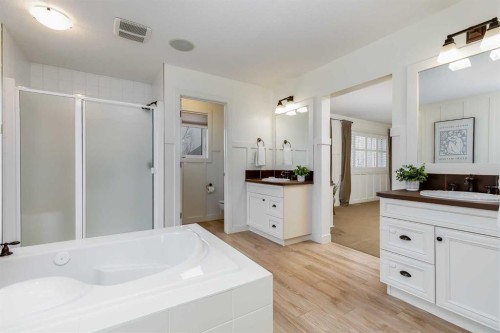 153 Cranridge Terrace Se, Calgary, AB - Indoor Photo Showing Bathroom