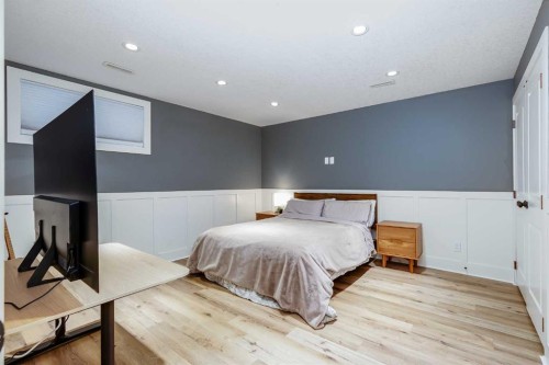 153 Cranridge Terrace Se, Calgary, AB - Indoor Photo Showing Bedroom