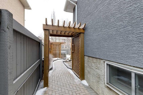153 Cranridge Terrace Se, Calgary, AB - Outdoor With Exterior