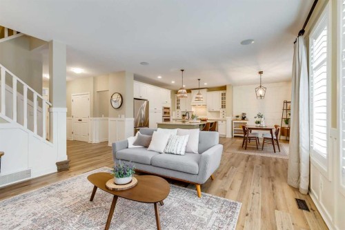 153 Cranridge Terrace Se, Calgary, AB - Indoor Photo Showing Living Room